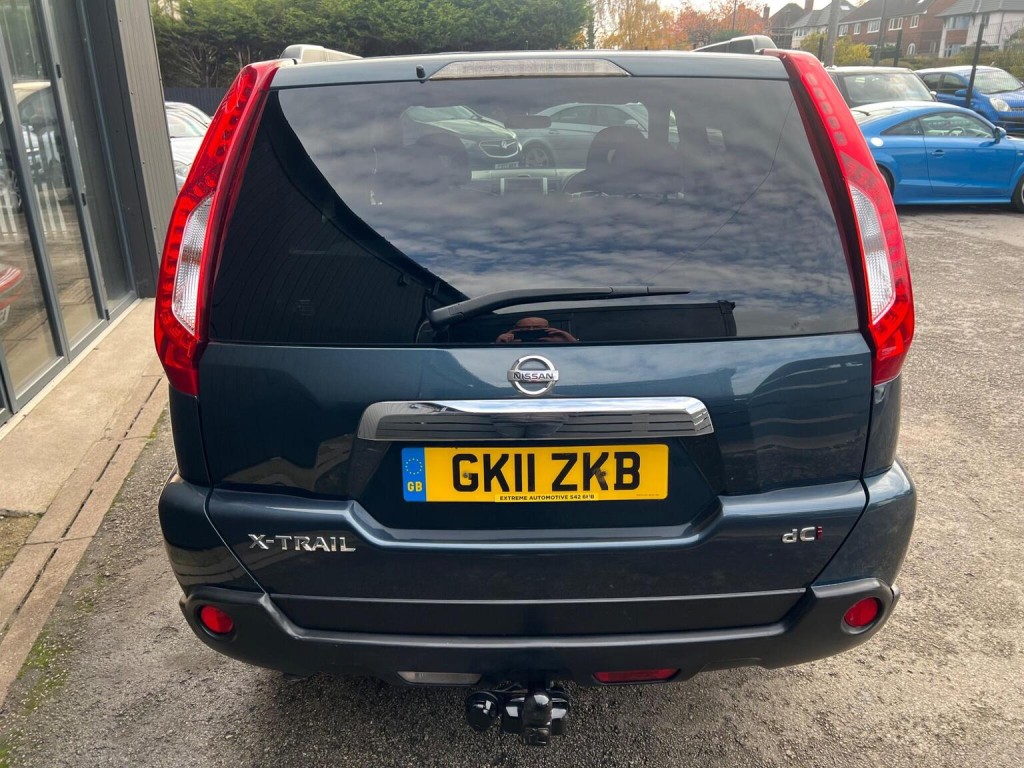NISSAN X-TRAIL