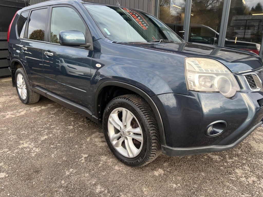 NISSAN X-TRAIL