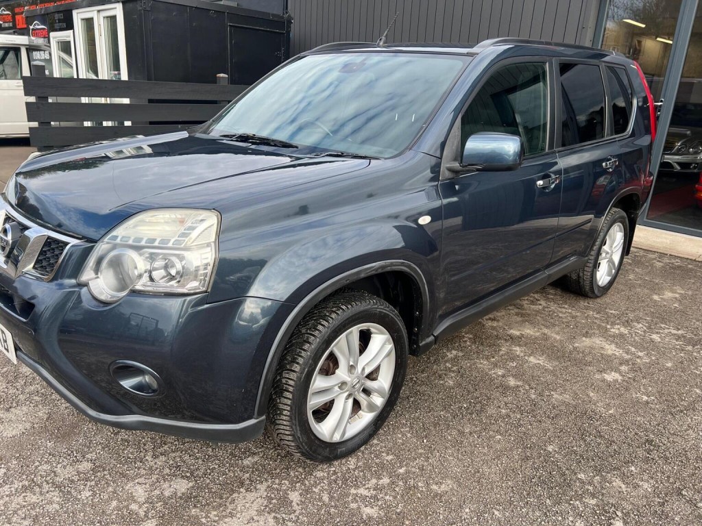 NISSAN X-TRAIL