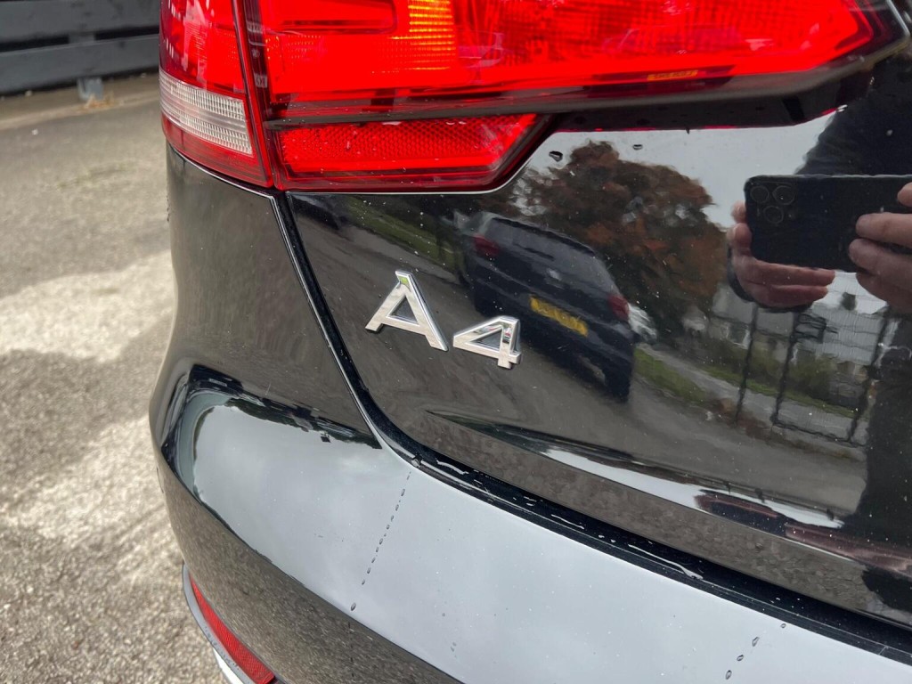 AUDI A4