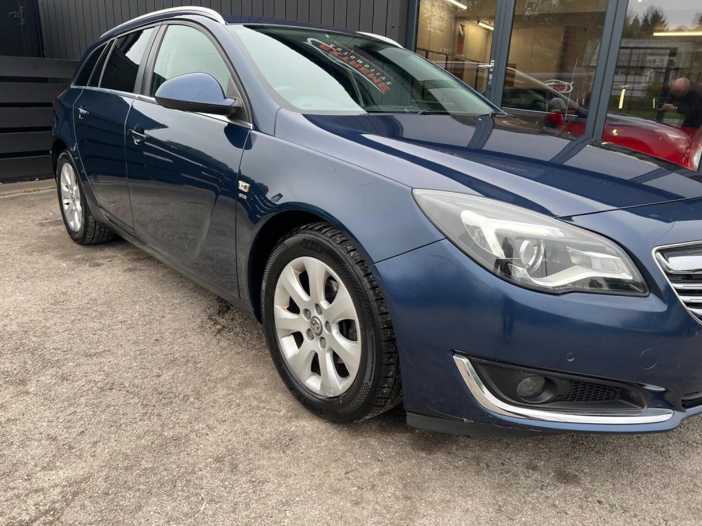 VAUXHALL INSIGNIA