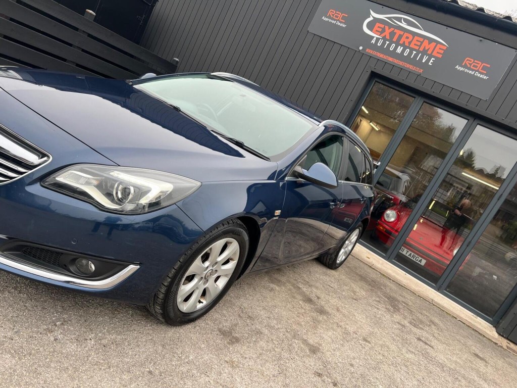 VAUXHALL INSIGNIA
