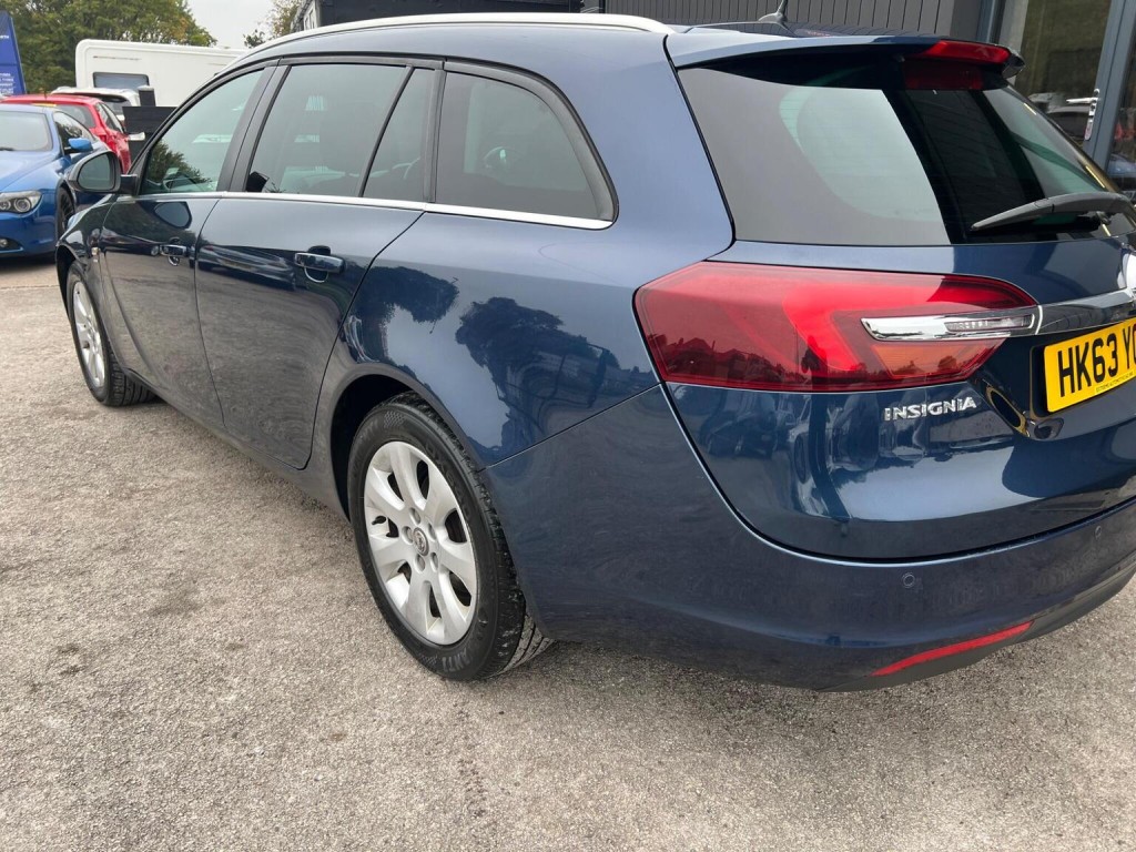 VAUXHALL INSIGNIA