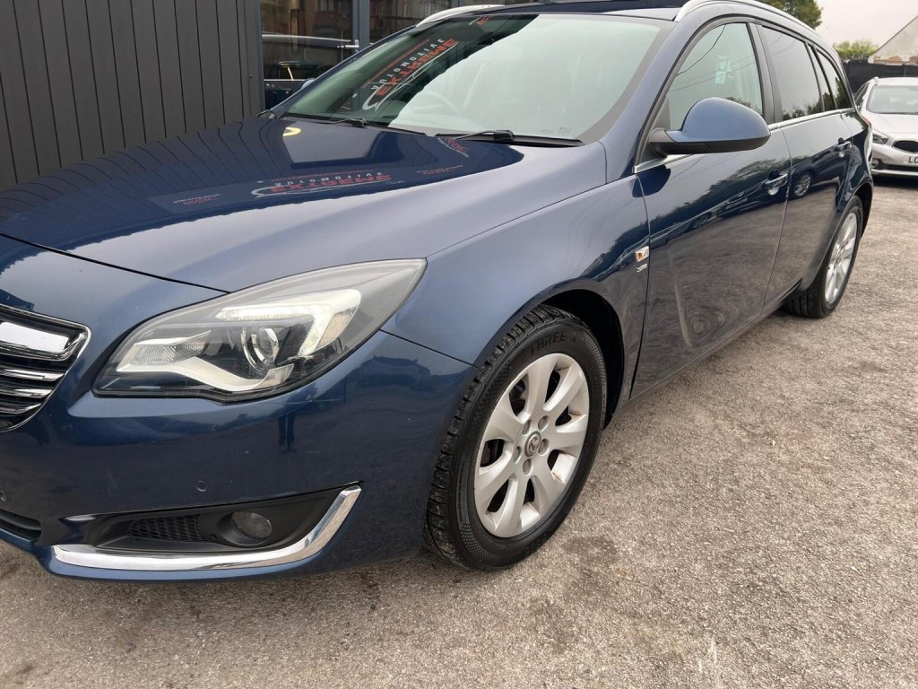 VAUXHALL INSIGNIA