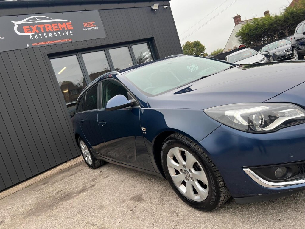 VAUXHALL INSIGNIA
