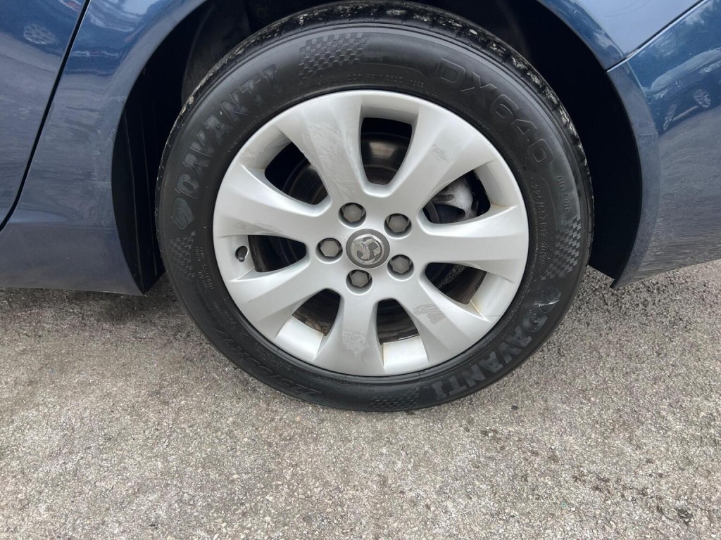 VAUXHALL INSIGNIA