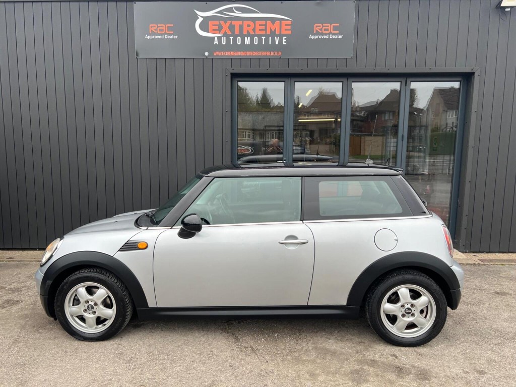 MINI HATCH