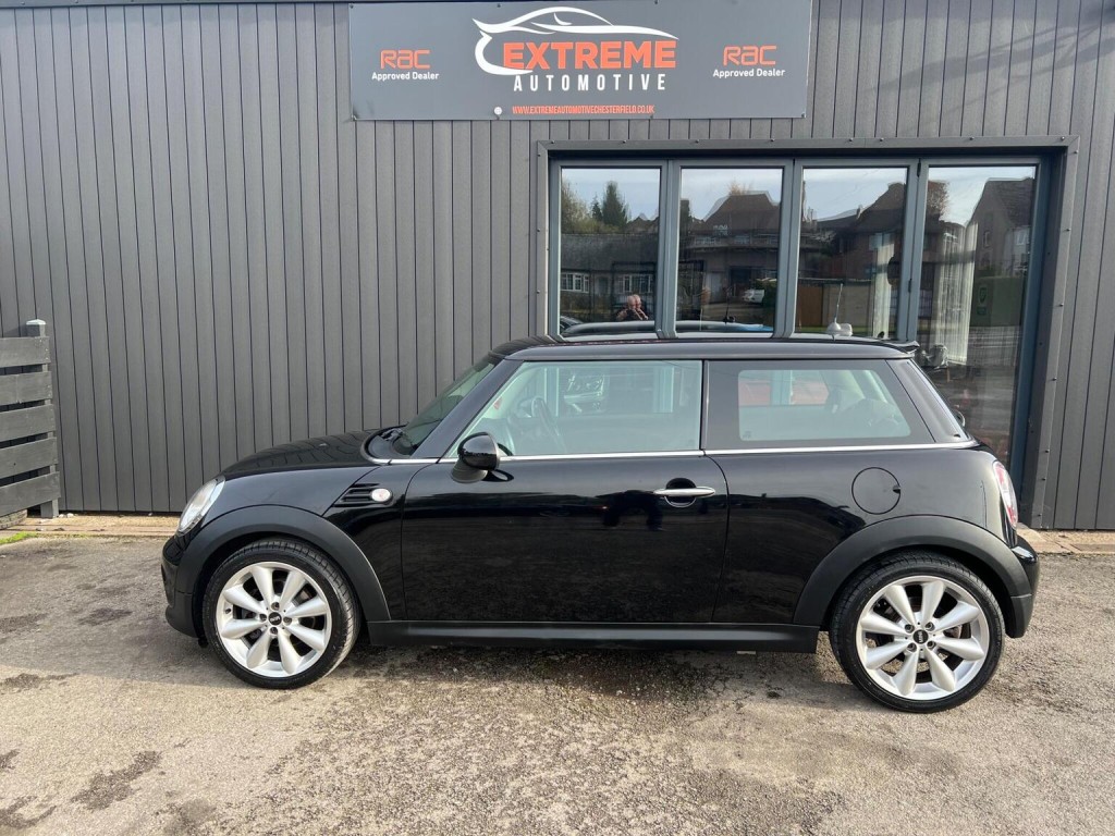 MINI HATCH