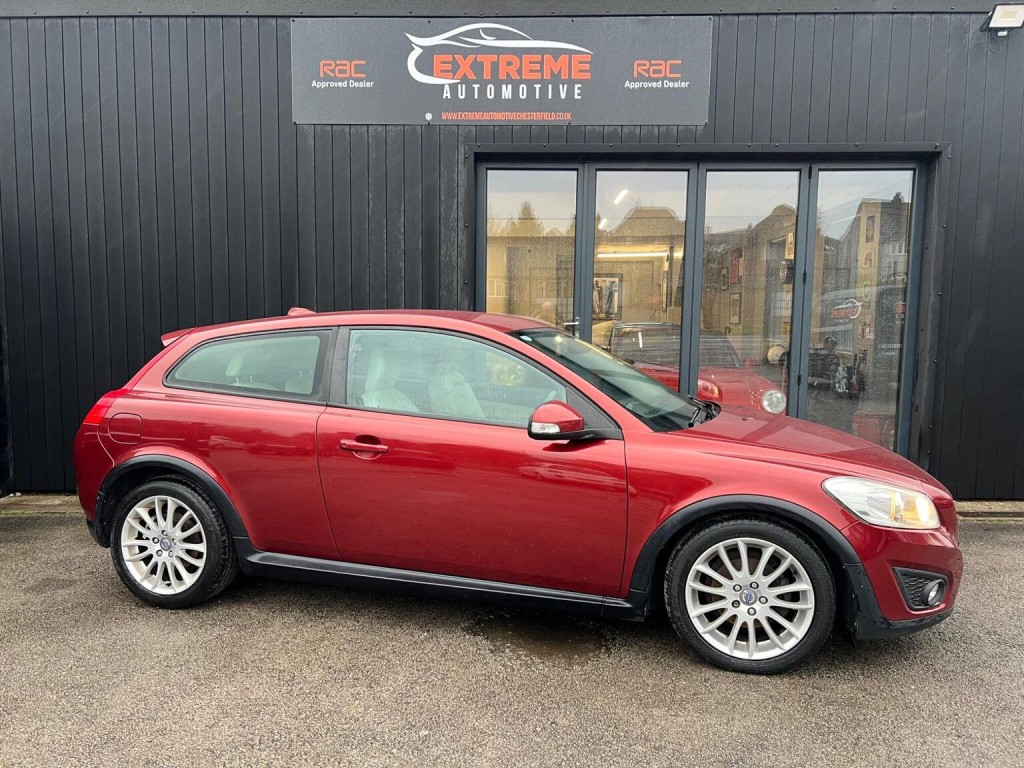 View VOLVO C30 1.6 D2 SE Lux Sports Coupe Euro 5 (s/s) 3dr