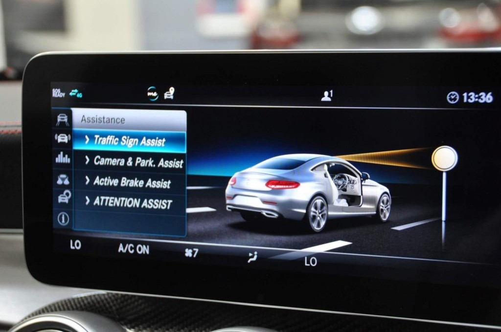 MERCEDES-BENZ C CLASS