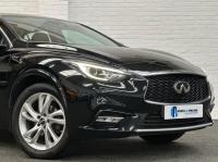 INFINITI Q30