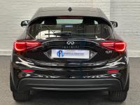 INFINITI Q30