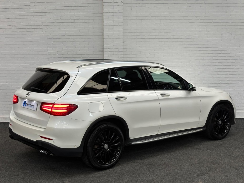 MERCEDES-BENZ GLC