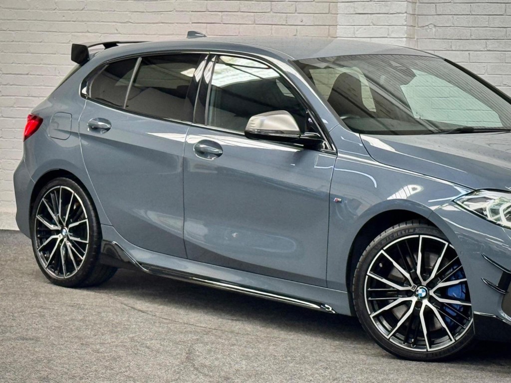 BMW 1 SERIES