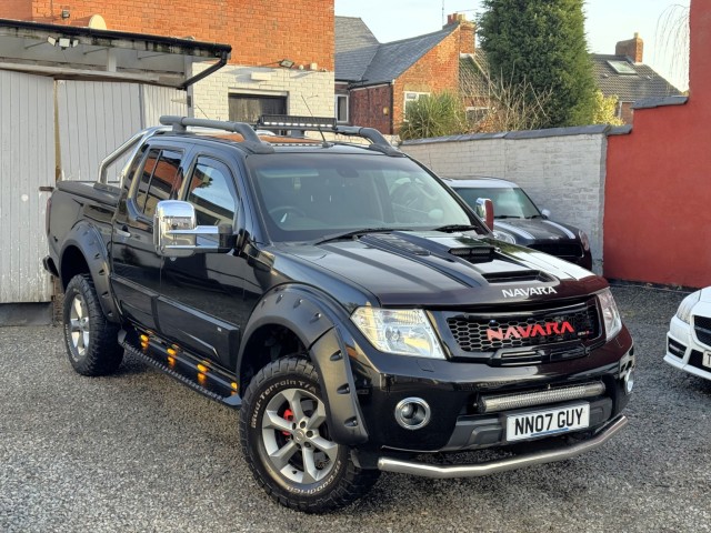NISSAN NAVARA