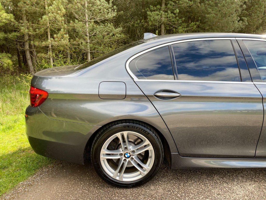 BMW 5 SERIES