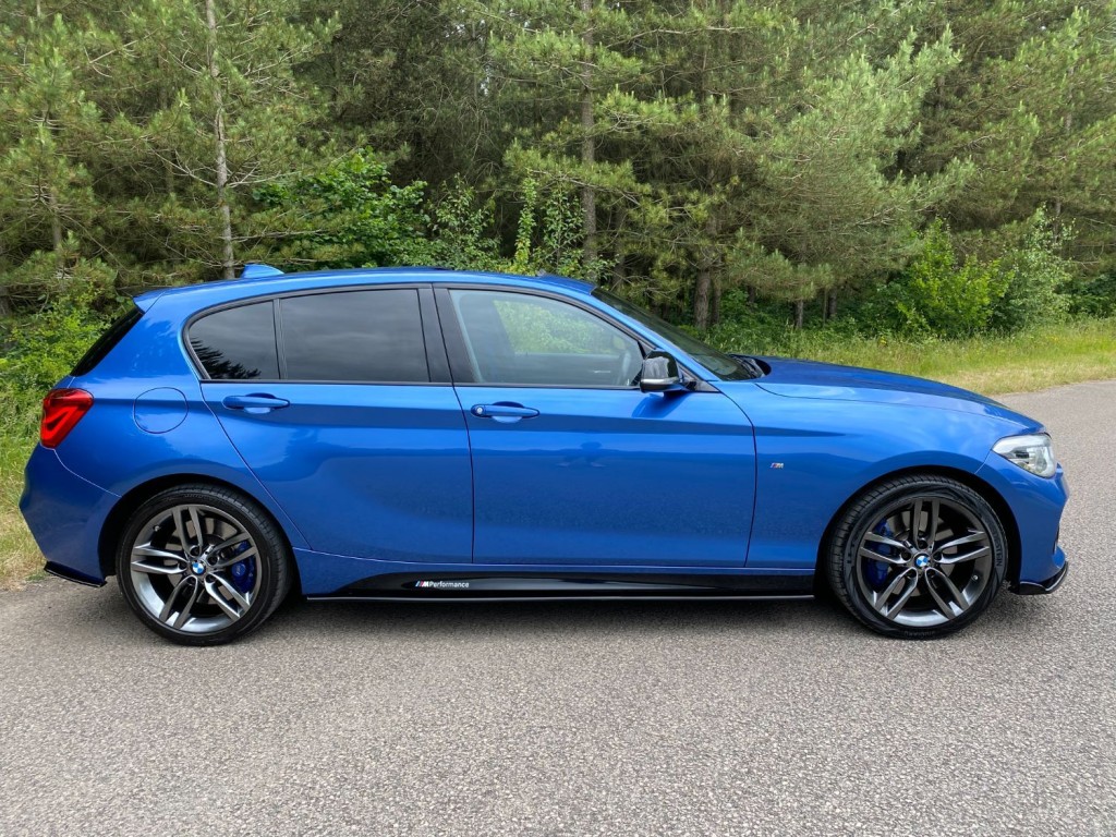 BMW 1 SERIES