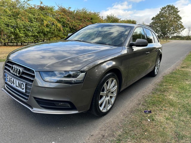 AUDI A4 AVANT 2.0 TDI SE Technik (2014/64)