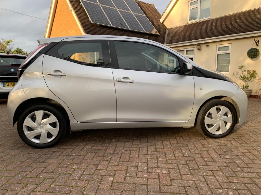 TOYOTA AYGO