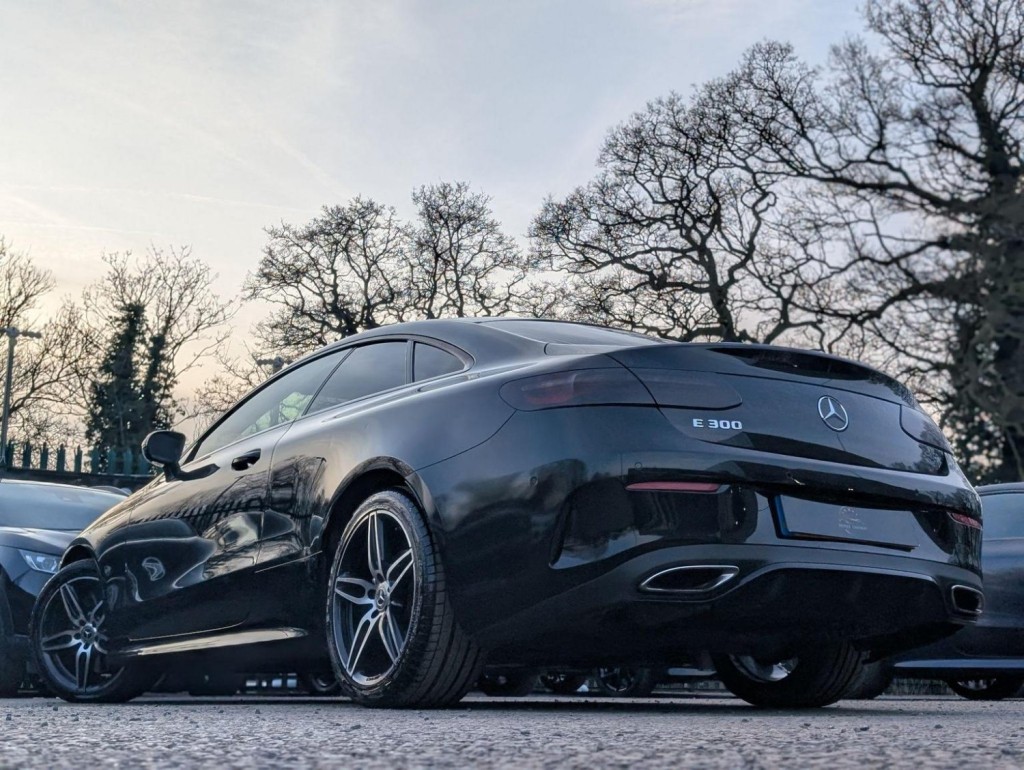 MERCEDES-BENZ E CLASS