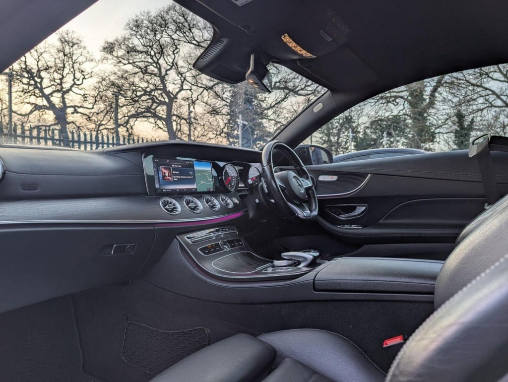 MERCEDES-BENZ E CLASS