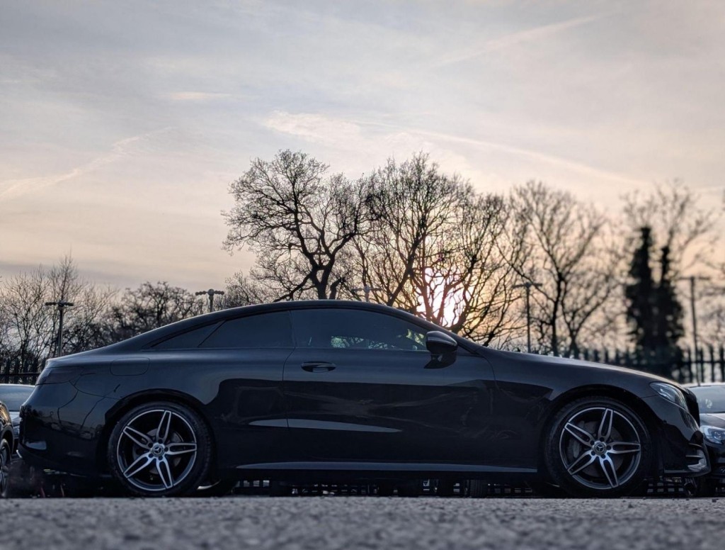 MERCEDES-BENZ E CLASS