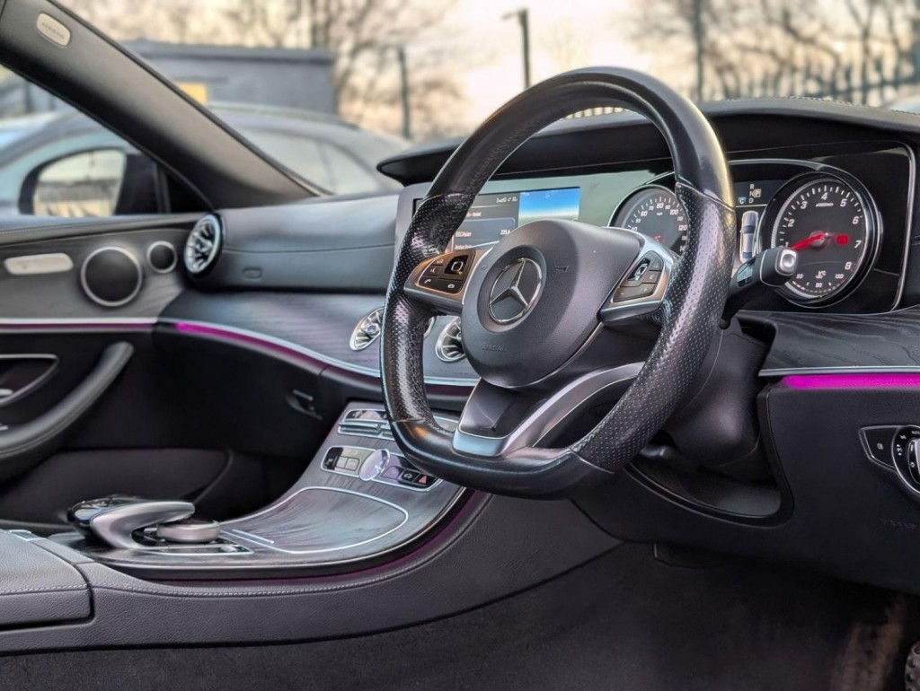 MERCEDES-BENZ E CLASS