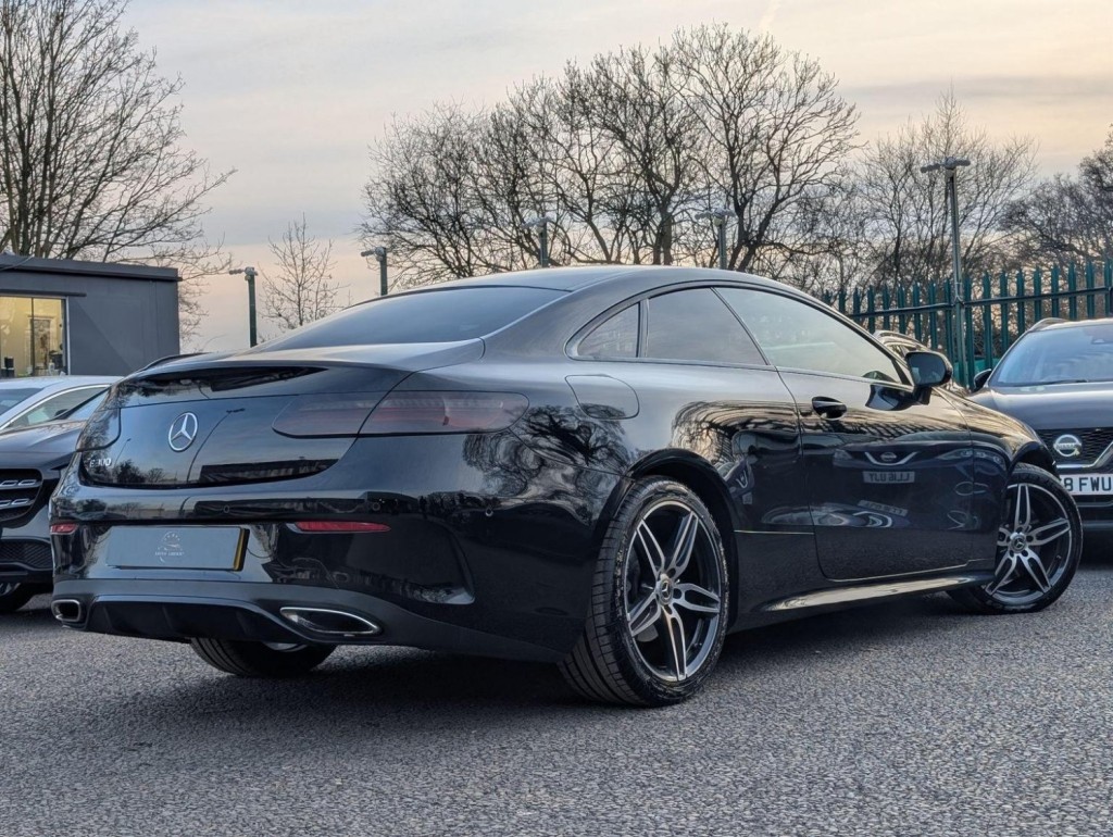 MERCEDES-BENZ E CLASS