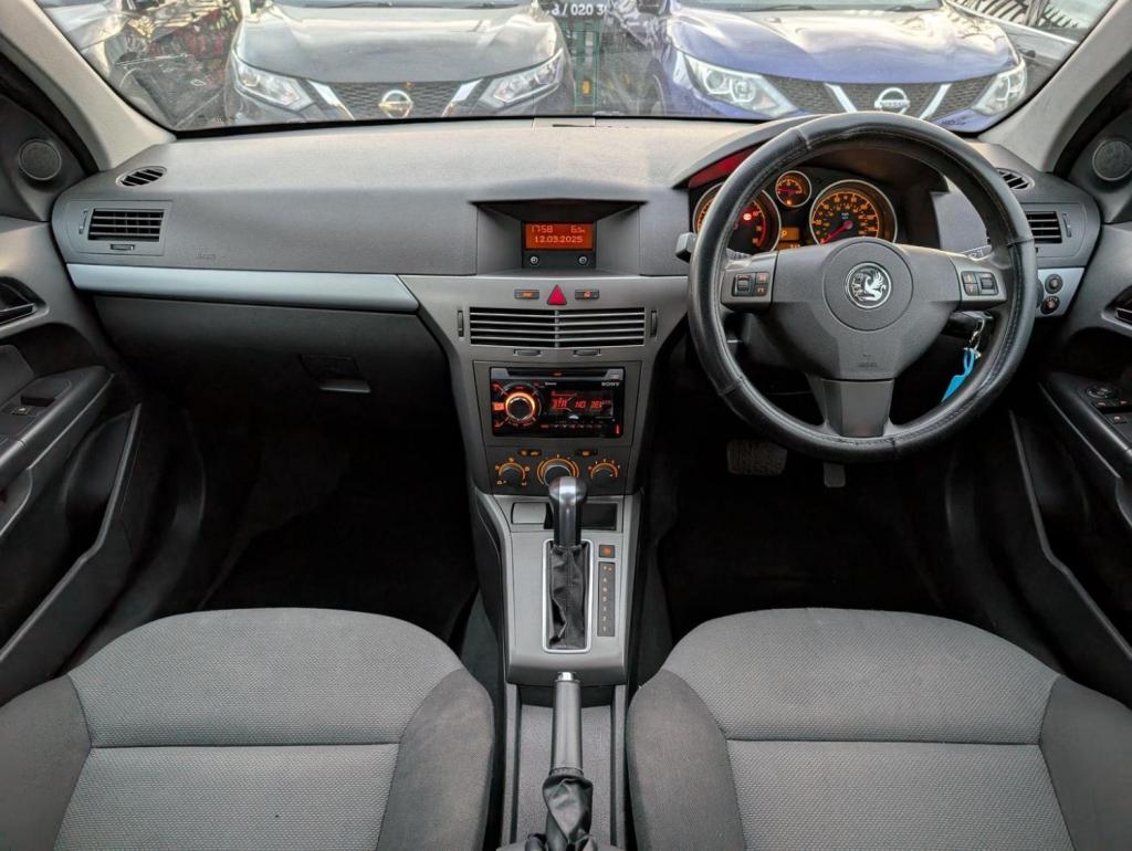 VAUXHALL ASTRA