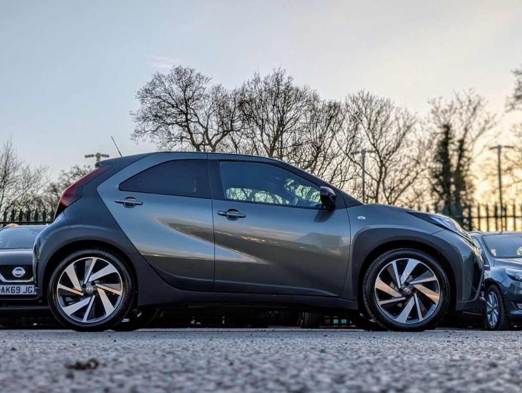 TOYOTA AYGO X