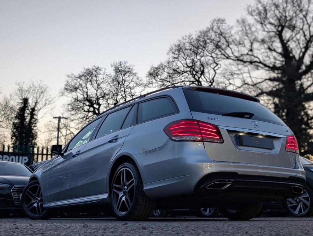 MERCEDES-BENZ E CLASS