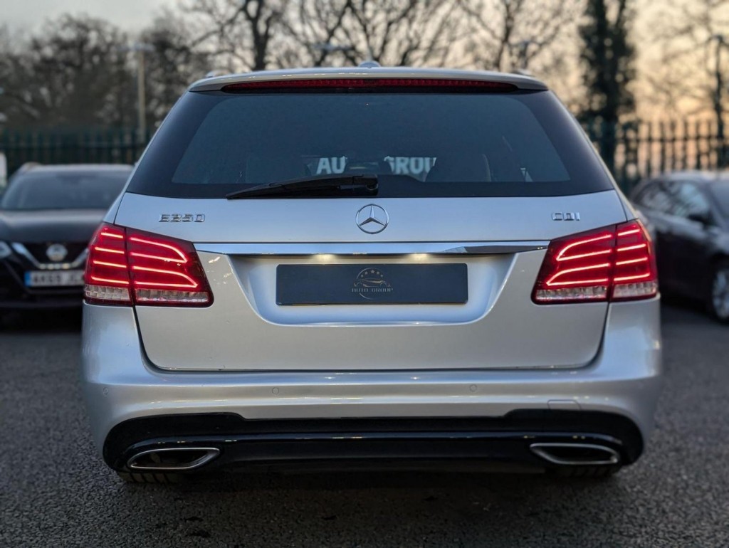 MERCEDES-BENZ E CLASS