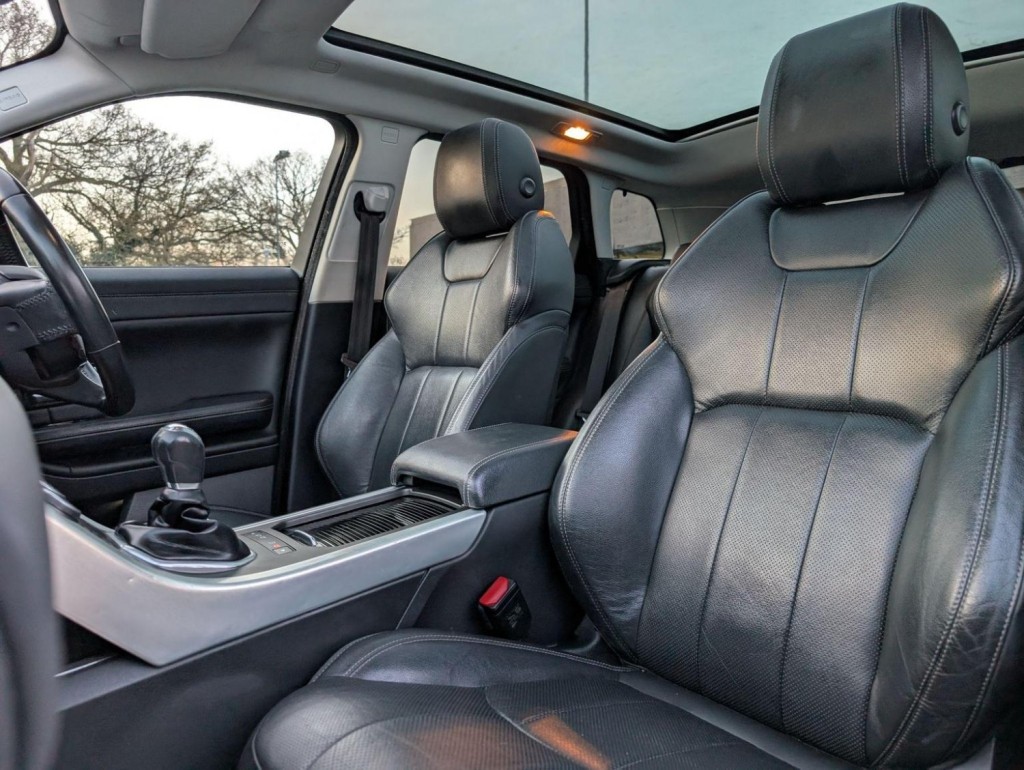 LAND ROVER RANGE ROVER EVOQUE