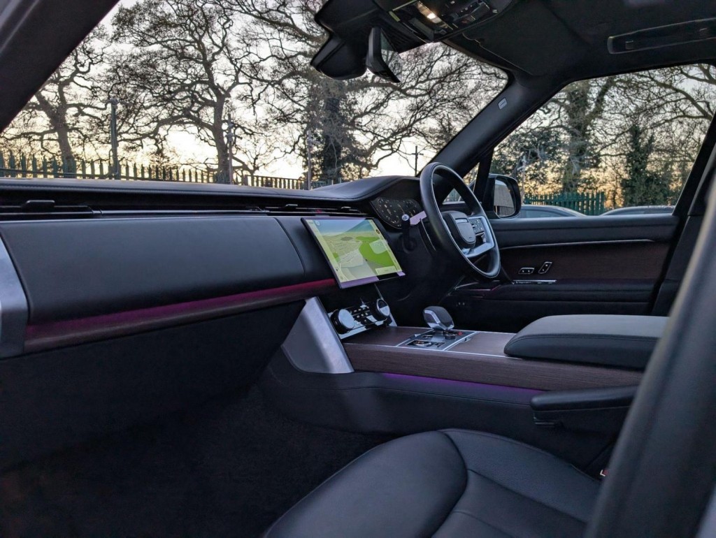 LAND ROVER RANGE ROVER