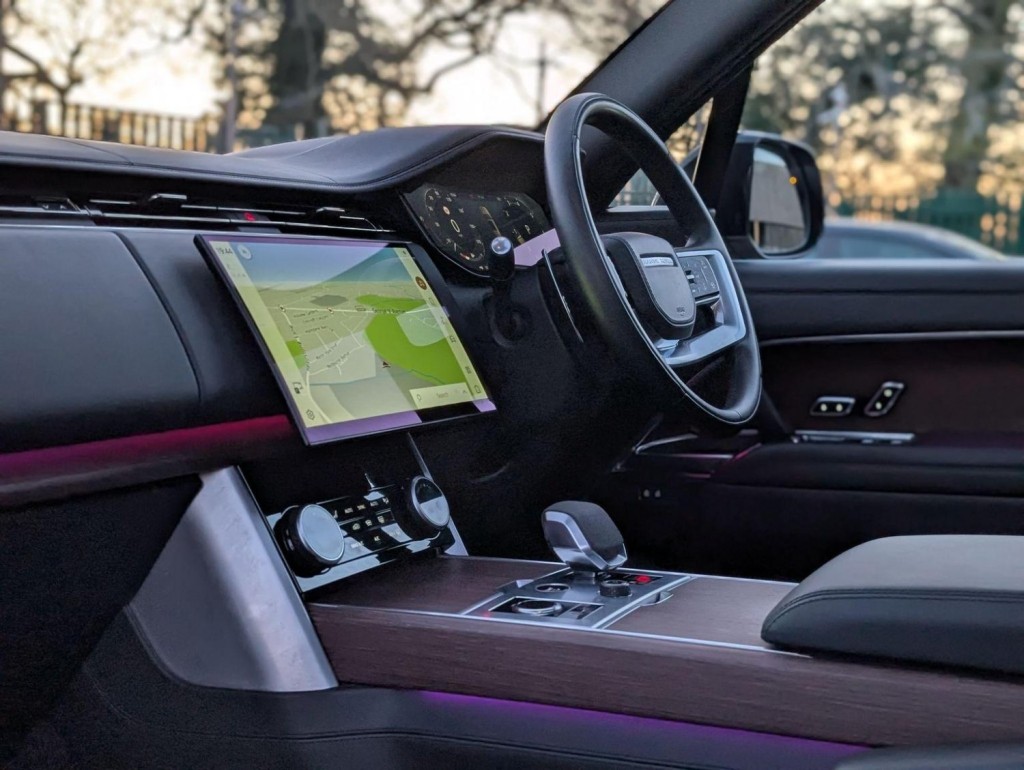 LAND ROVER RANGE ROVER