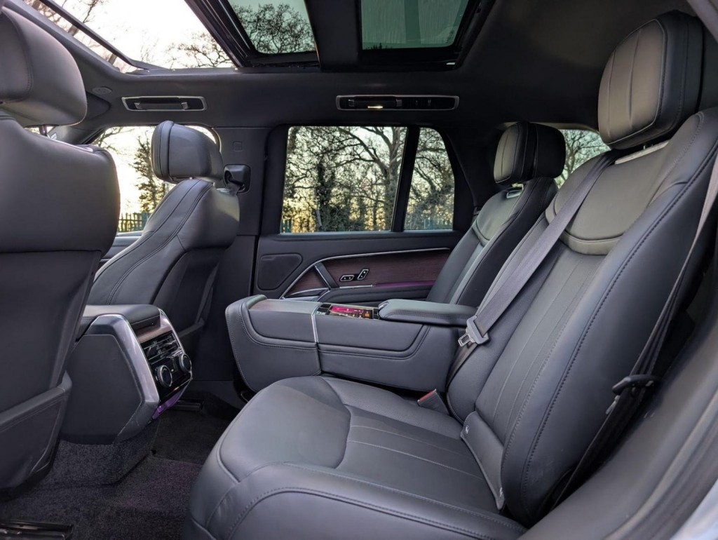 LAND ROVER RANGE ROVER