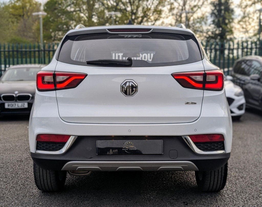 MG ZS