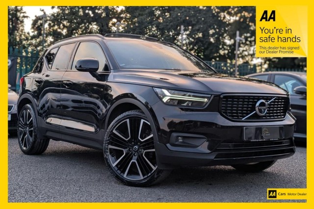 VOLVO XC40