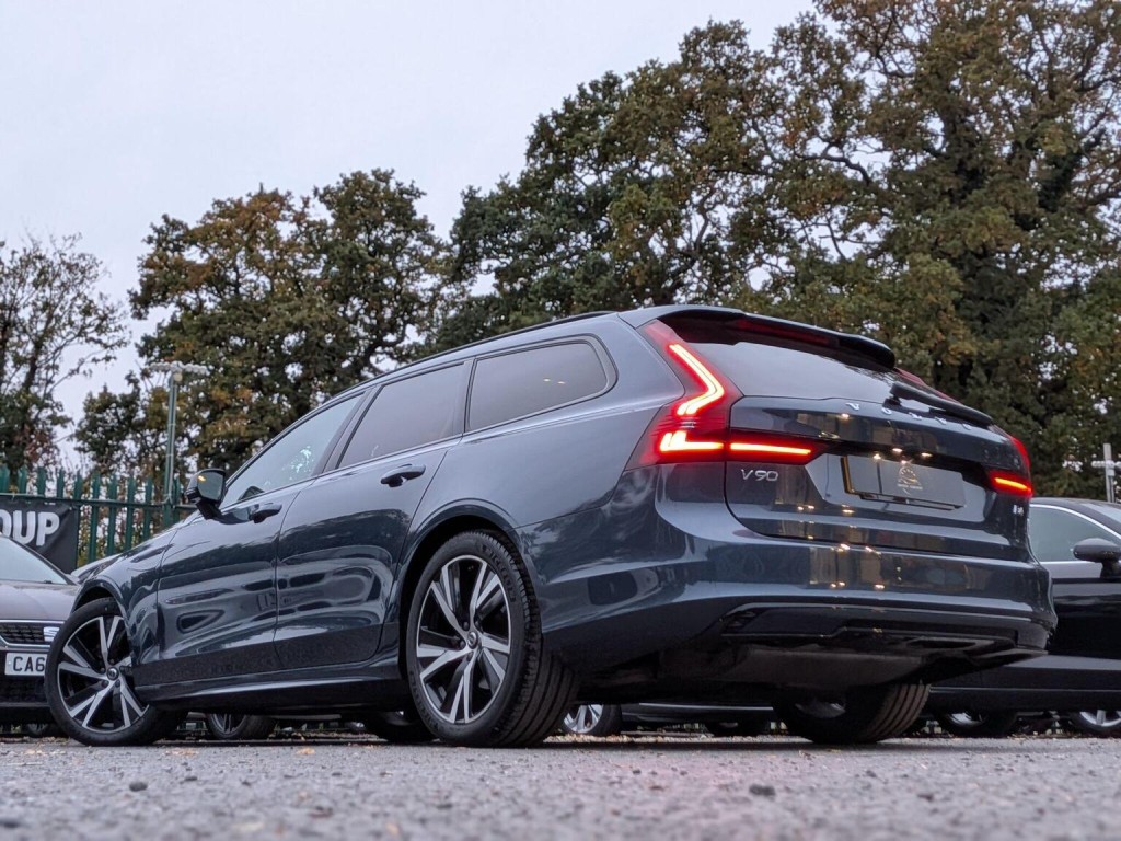 VOLVO V90