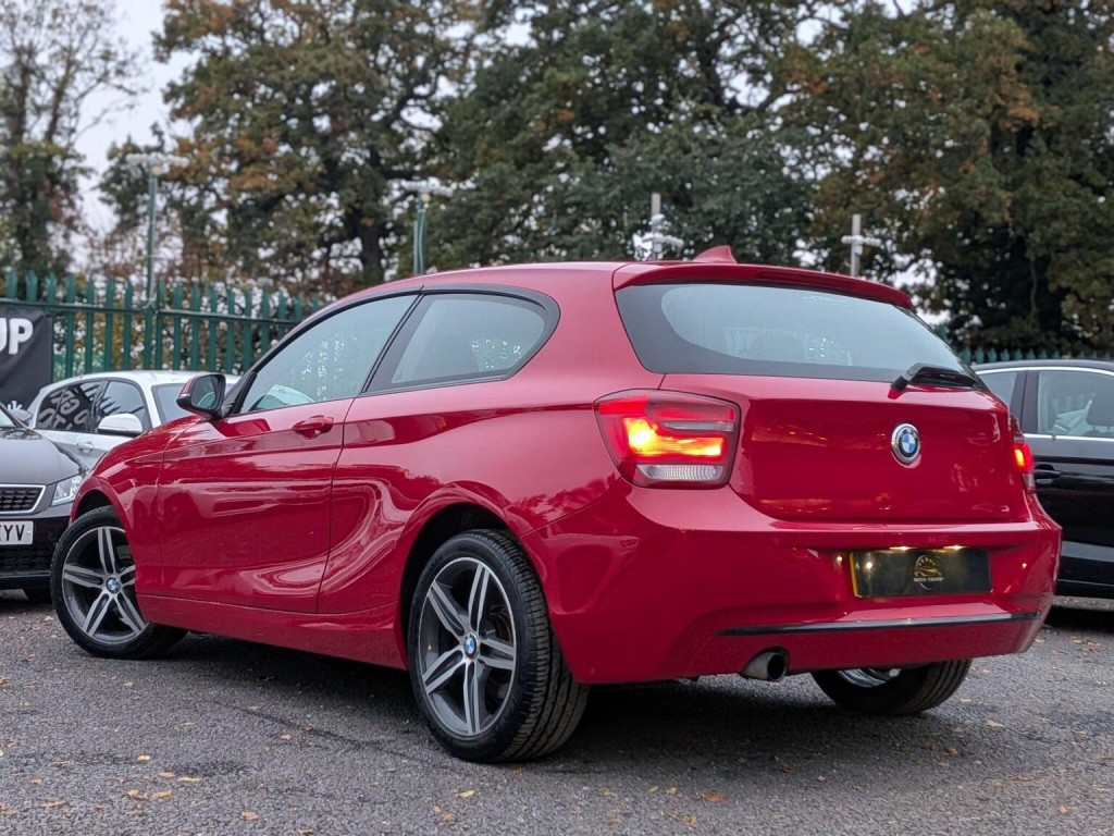 BMW 1 SERIES