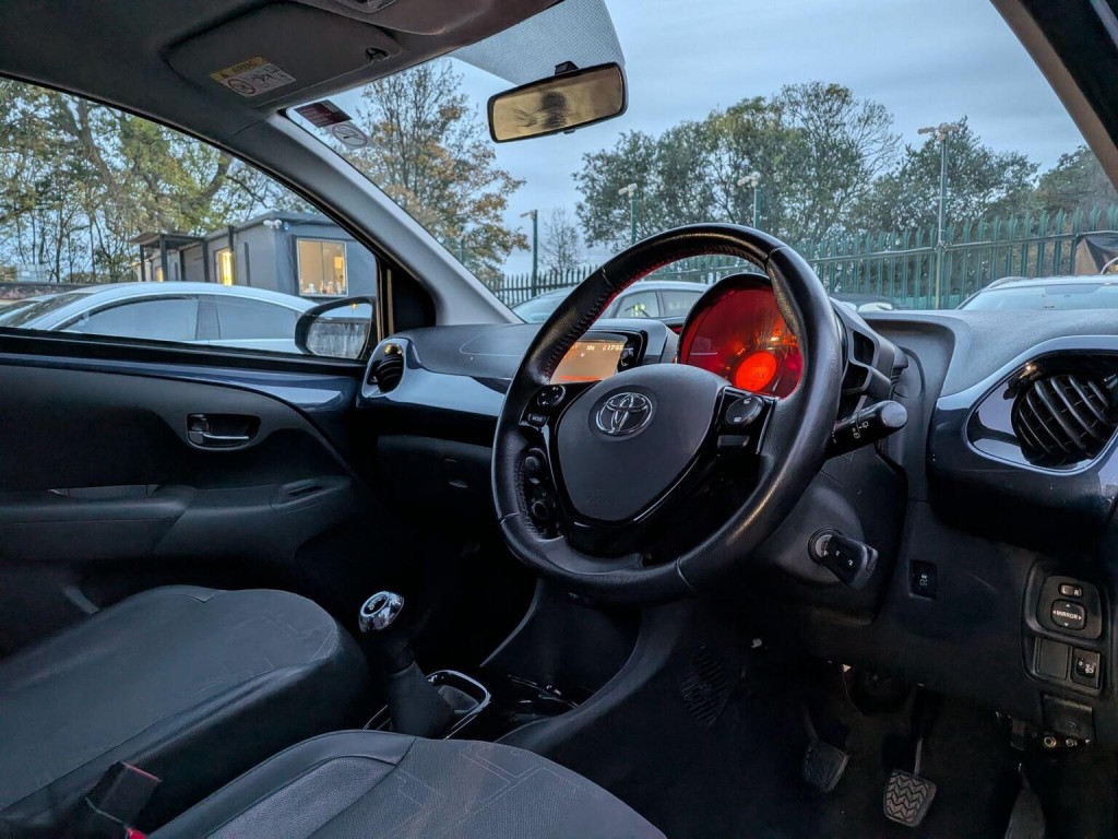 TOYOTA AYGO
