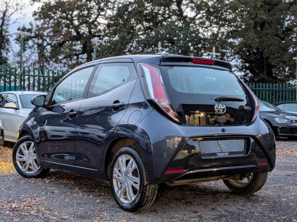 TOYOTA AYGO
