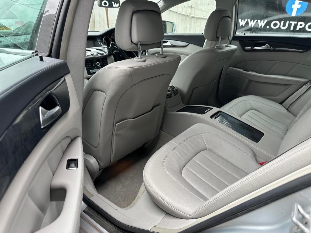 MERCEDES-BENZ CLS 3.0 CLS350 CDI V6 BlueEfficiency Sport Coupe G-Tronic+ Euro 5 4dr 2011