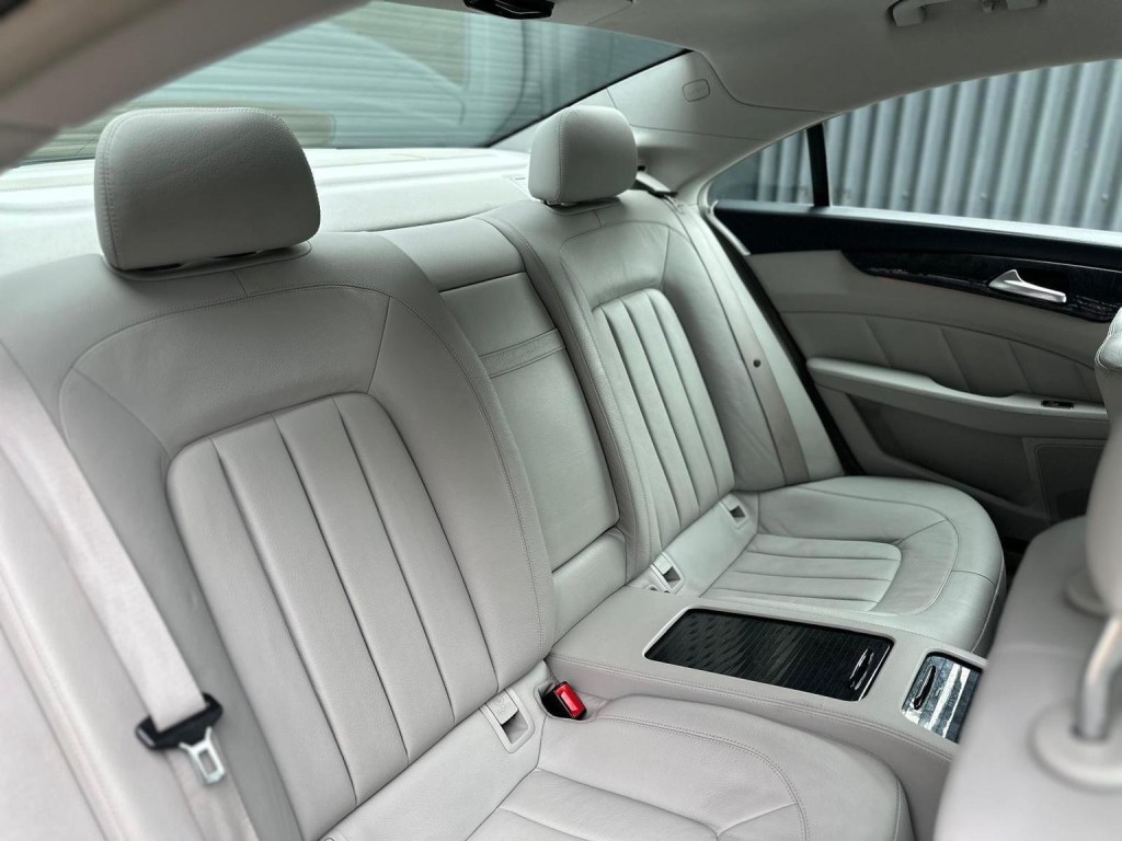 MERCEDES-BENZ CLS 3.0 CLS350 CDI V6 BlueEfficiency Sport Coupe G-Tronic+ Euro 5 4dr 2011