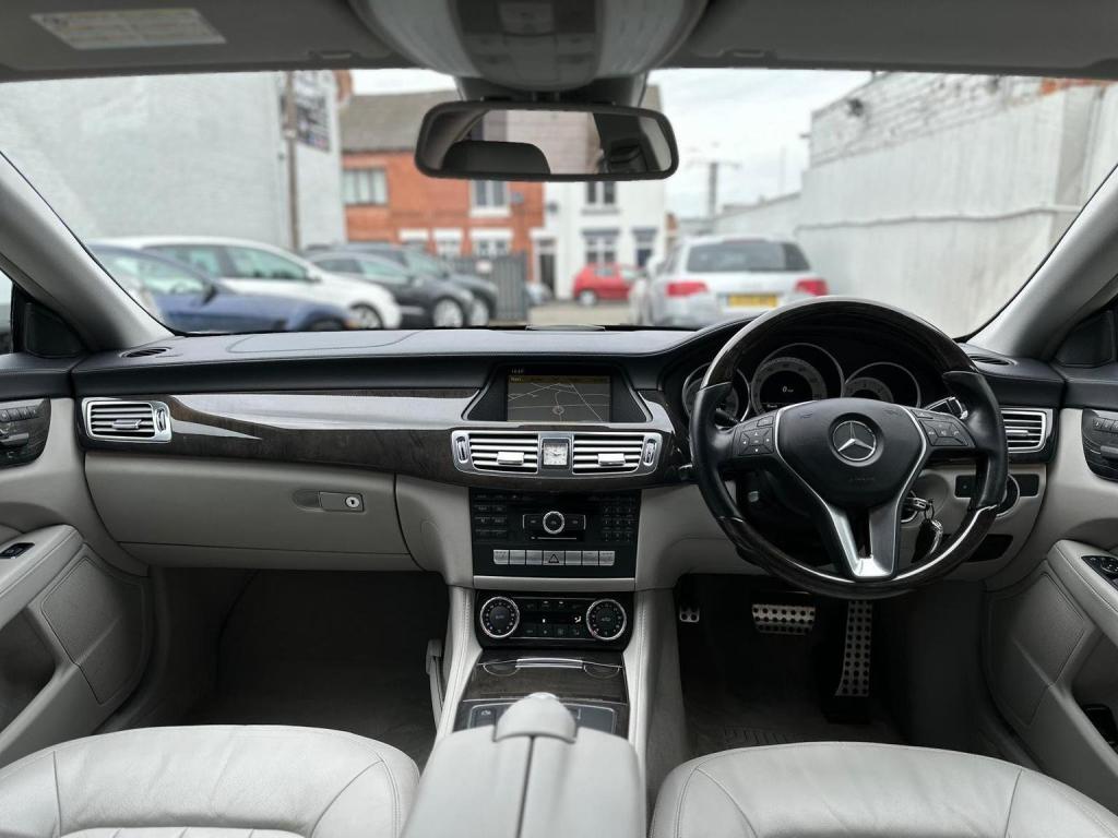 MERCEDES-BENZ CLS 3.0 CLS350 CDI V6 BlueEfficiency Sport Coupe G-Tronic+ Euro 5 4dr 2011