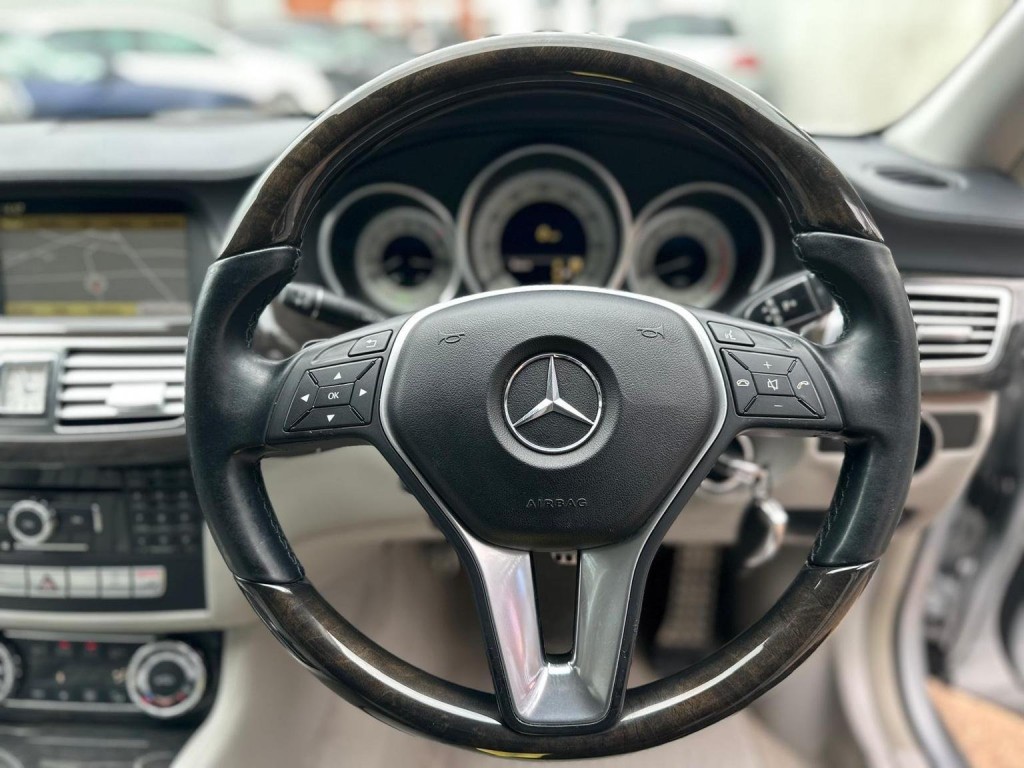 MERCEDES-BENZ CLS 3.0 CLS350 CDI V6 BlueEfficiency Sport Coupe G-Tronic+ Euro 5 4dr 2011