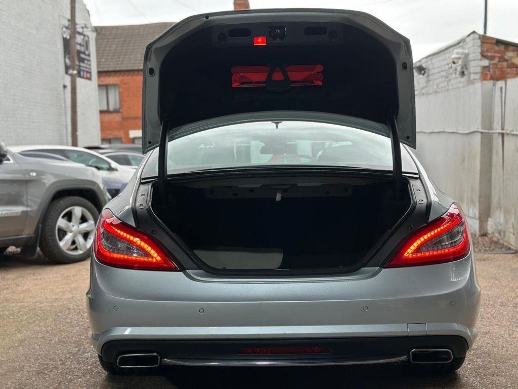 MERCEDES-BENZ CLS 3.0 CLS350 CDI V6 BlueEfficiency Sport Coupe G-Tronic+ Euro 5 4dr 2011