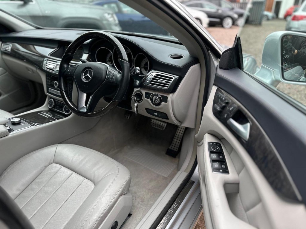 MERCEDES-BENZ CLS 3.0 CLS350 CDI V6 BlueEfficiency Sport Coupe G-Tronic+ Euro 5 4dr 2011