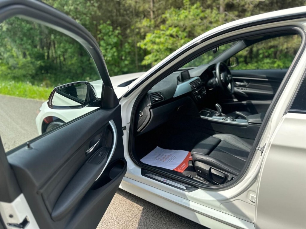 BMW 3 SERIES 3.0 335d M Sport Auto xDrive Euro 6 (s/s) 4dr 2015