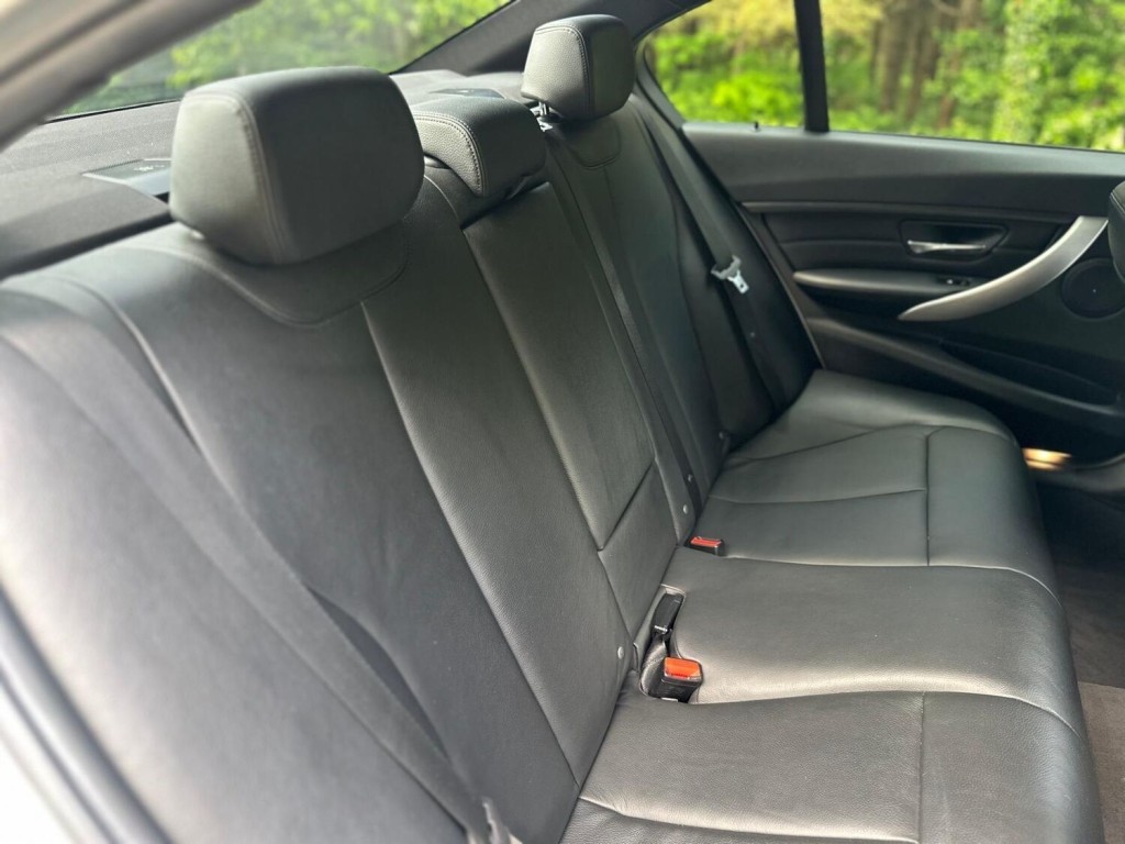 BMW 3 SERIES 3.0 335d M Sport Auto xDrive Euro 6 (s/s) 4dr 2015